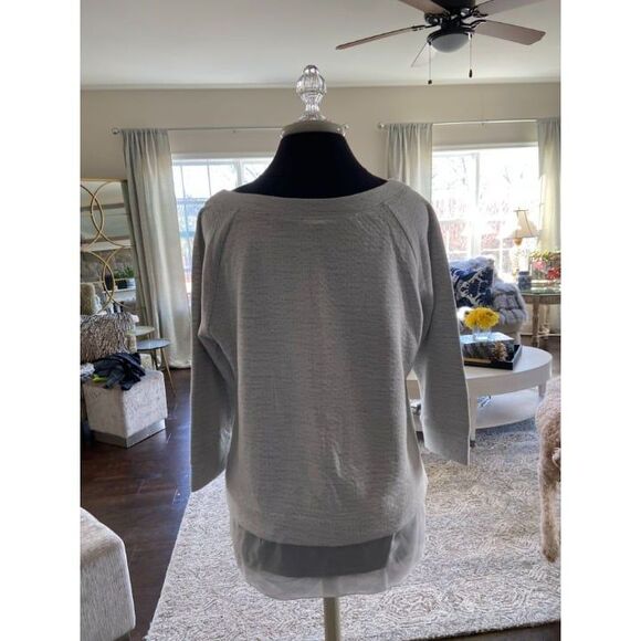 White Sweater with shear bottom (2XL) - Picture 3 of 4